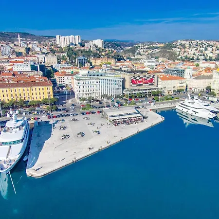 Apartment With Wifi - 16539 Rijeka